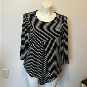 Travel Elements Black and White Diagonal Stripe Long Sleeve Top Size XL